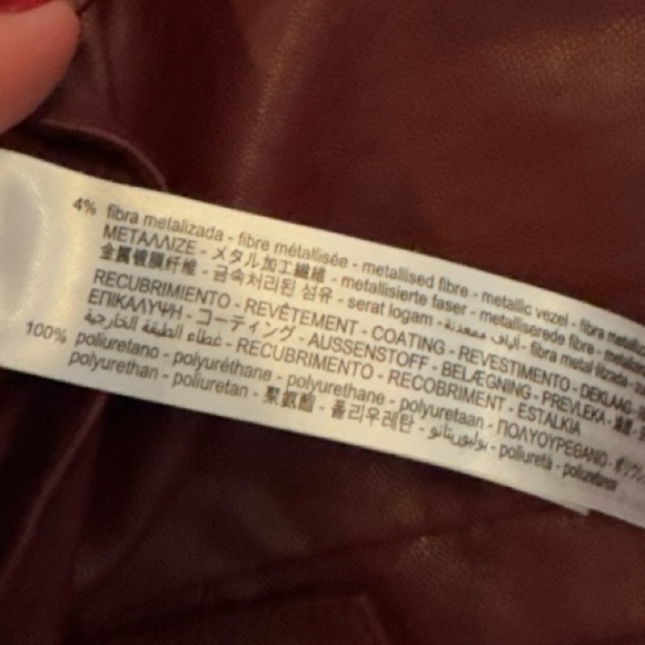 ZARA Garnet Faux Leather Mini Skirt Sz M Maroon Fall Pockets Chic - Picture 10 of 13